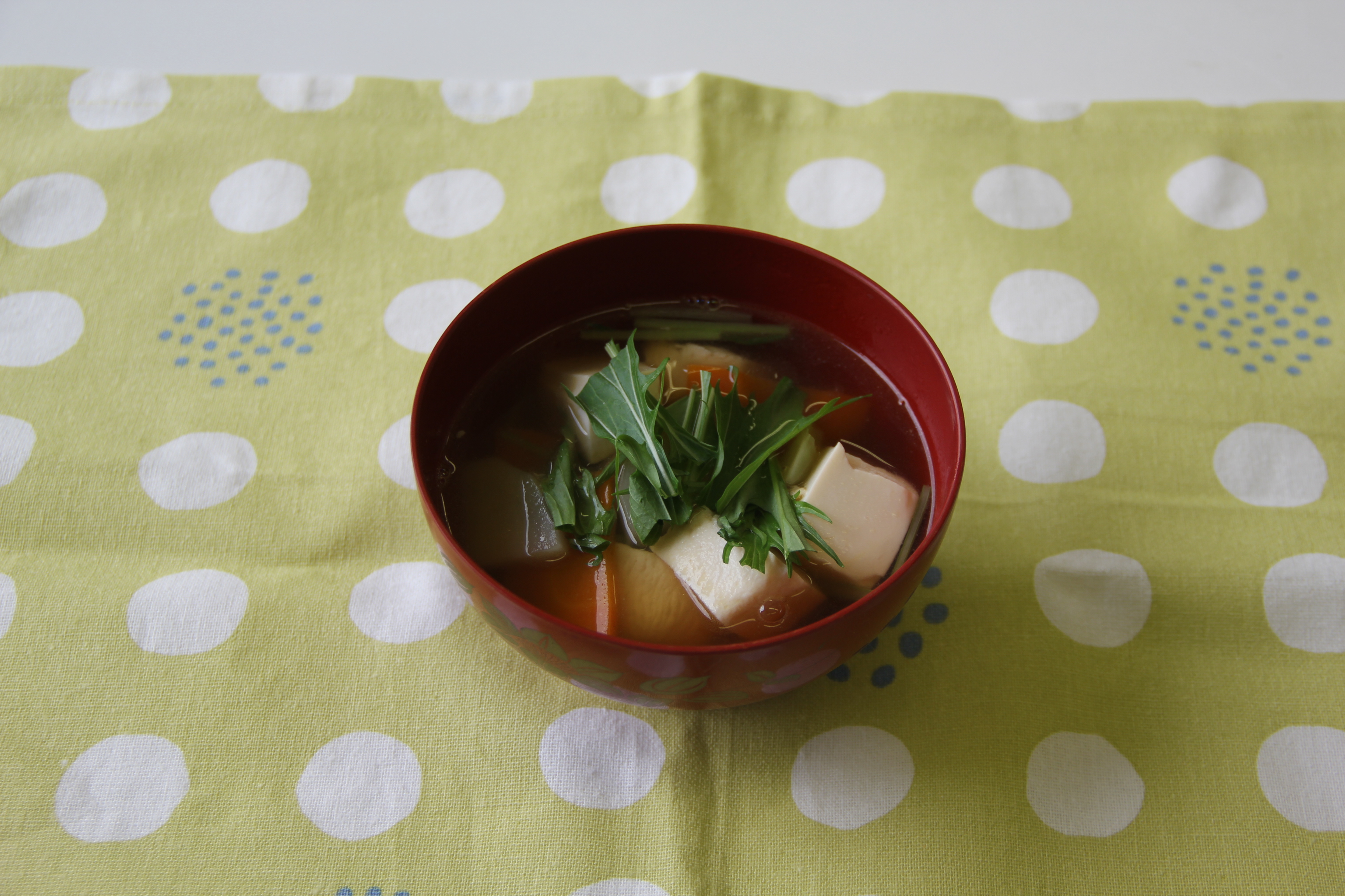 かつおだしととり肉のけんちん汁