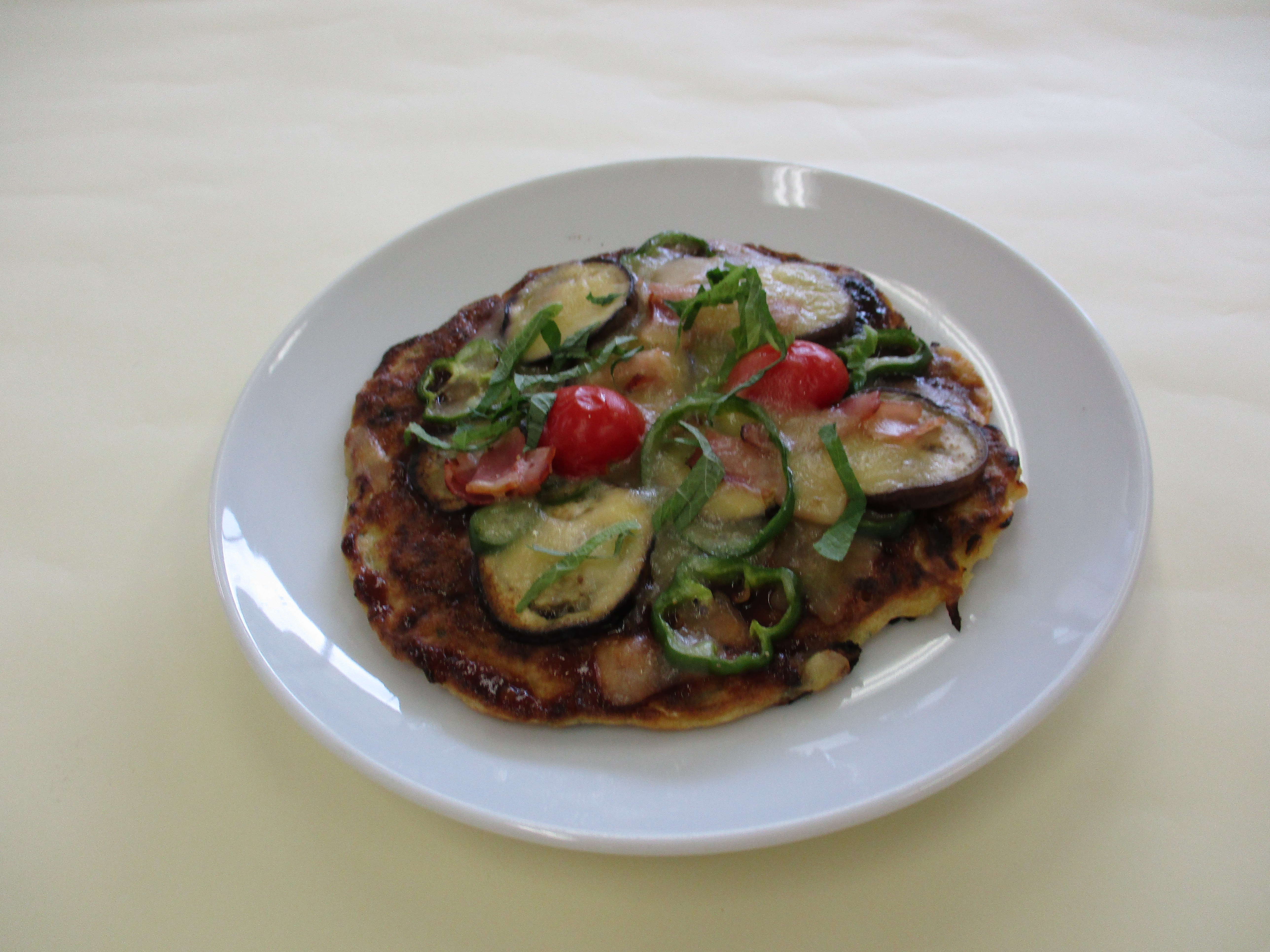 夏野菜たっぷり！ピザ風ふわふわお好み焼き